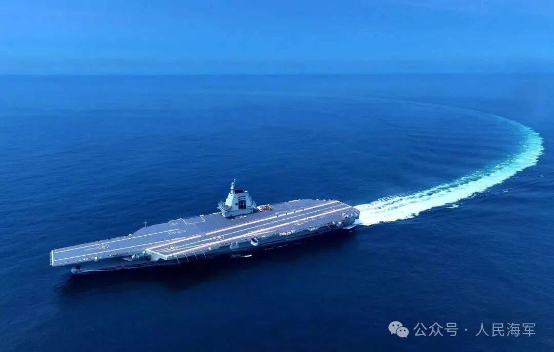 航行在光荣与梦想的征程上——写在我国第一艘电磁弹射型航空母舰